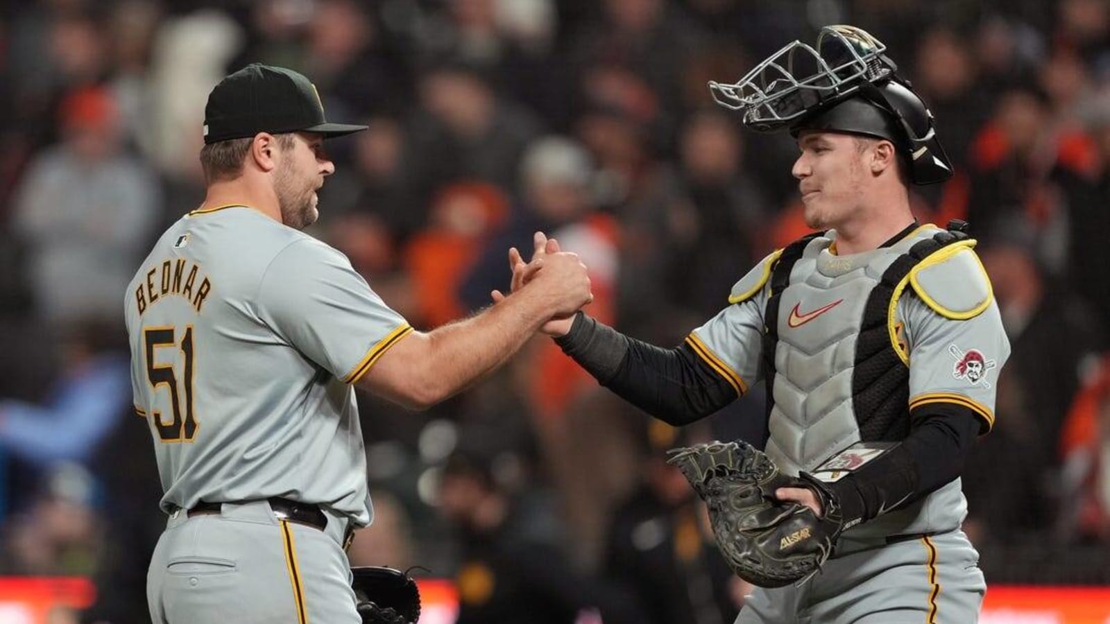 Pirates vie for series win in rubber match vs. Giants