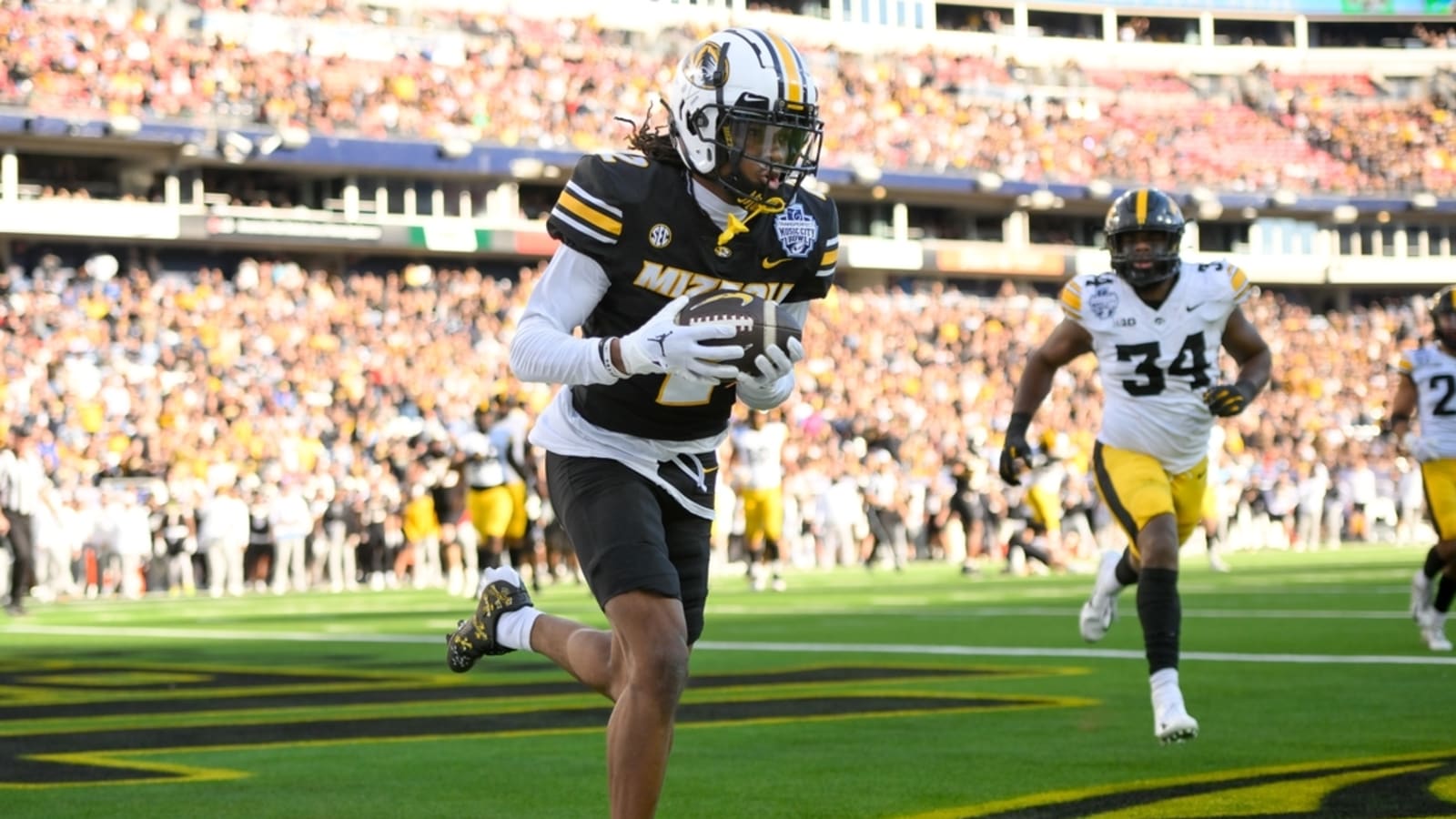 No. 19 Missouri beats Iowa in Music City Bowl to notch 10-win season