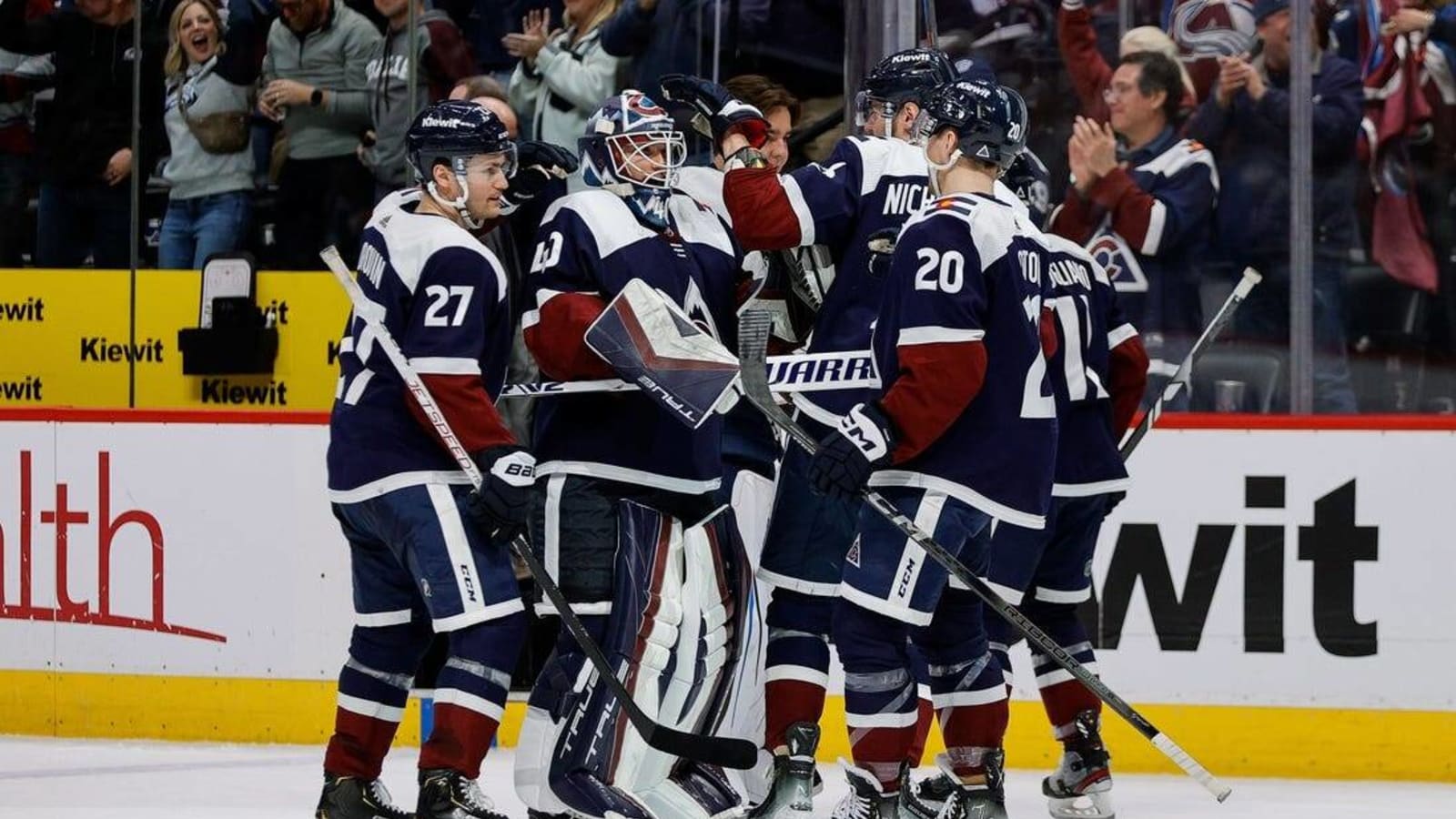 NHL roundup: Valeri Nichushkin makes winning return for Avs