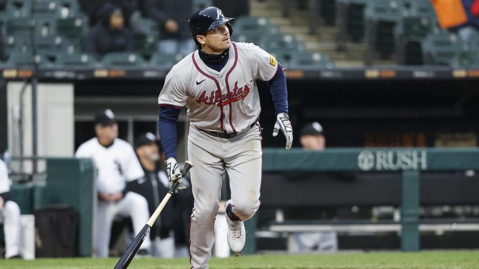 Braves have no trouble with rain delay, White Sox