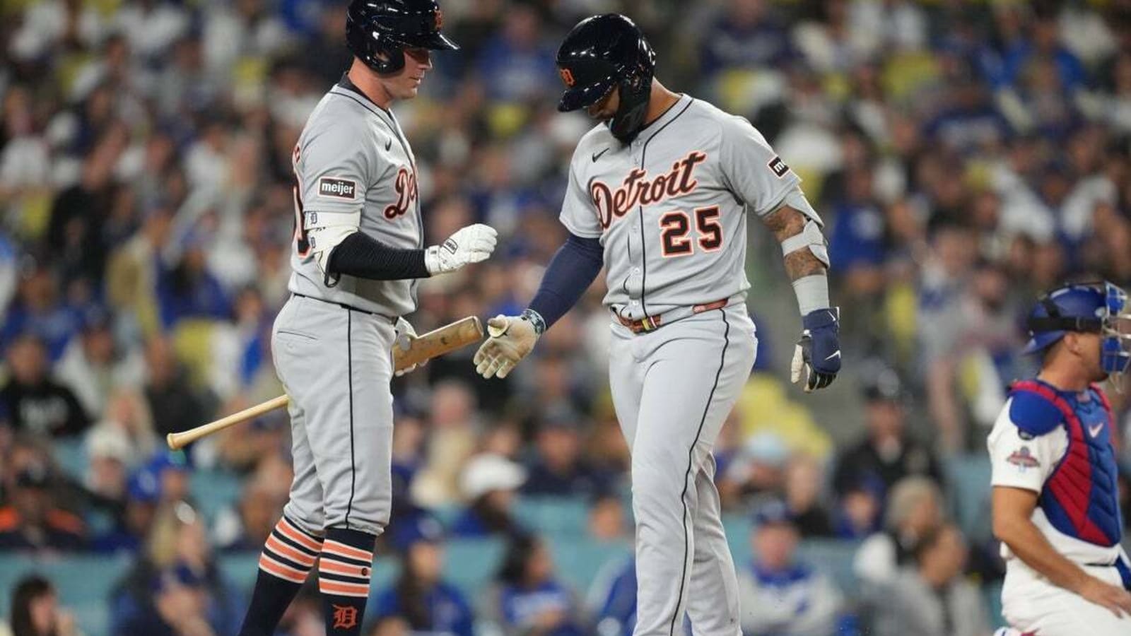 Mookie Betts walks off Dodgers win over Tigers