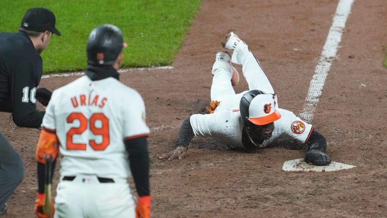 O&#39;s walk off on Royals for second time in 3 days