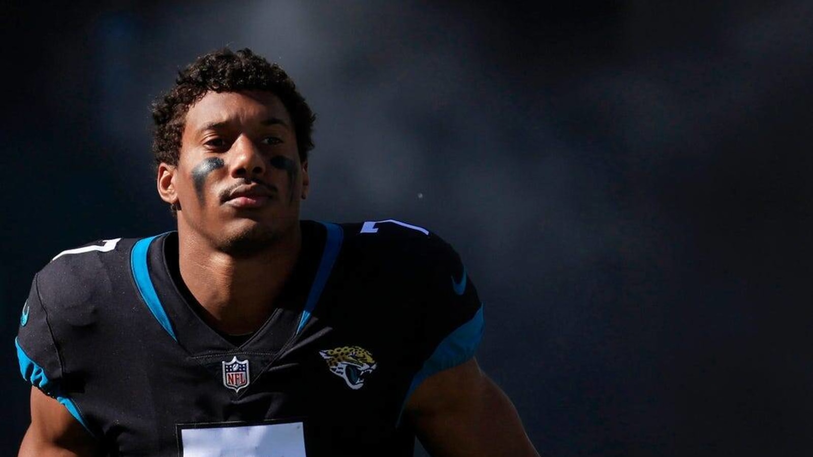 Reports: Ex-Jags WR Zay Jones visits Cardinals