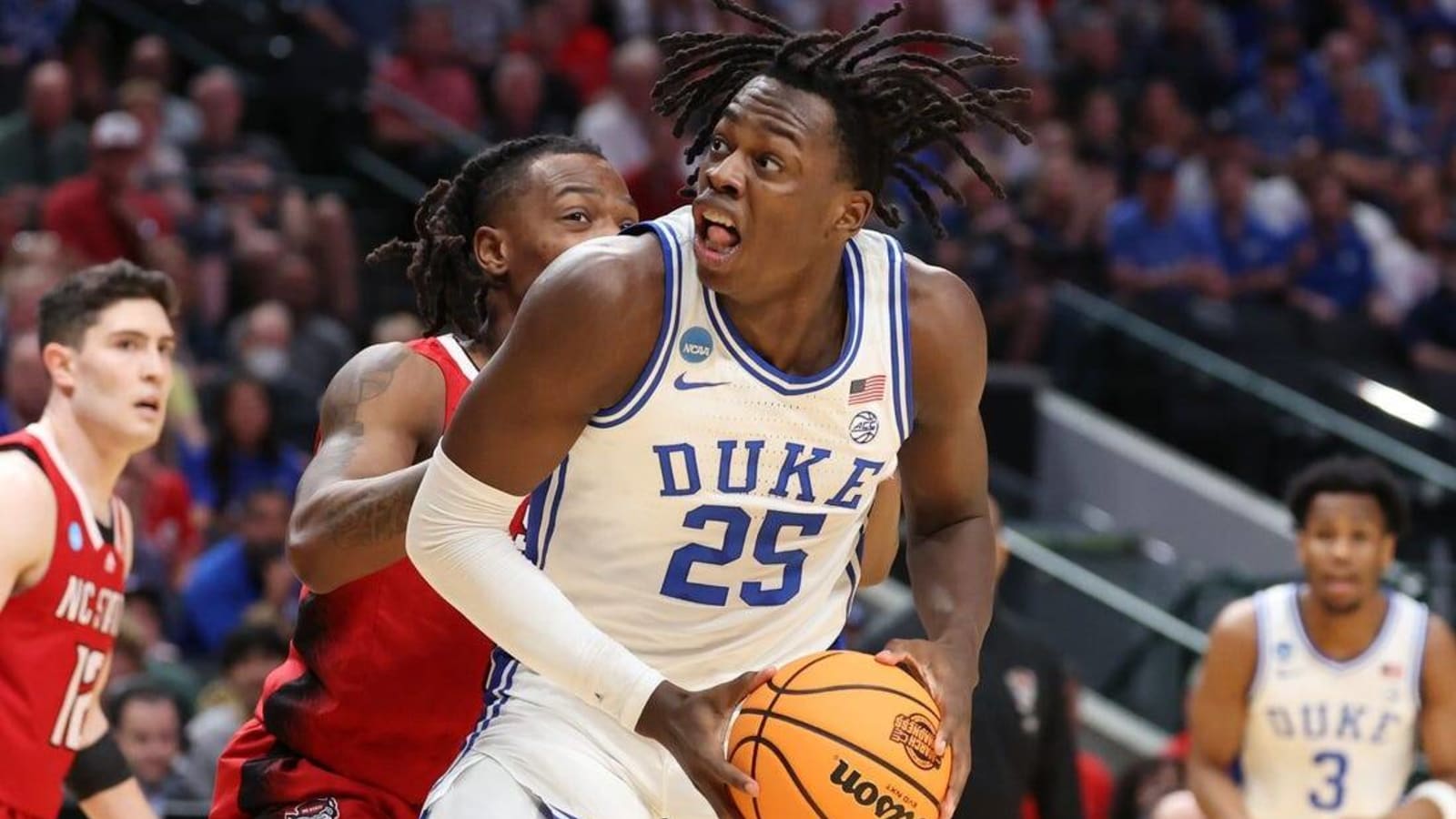 Duke starter Mark Mitchell enters portal as loaded class looms