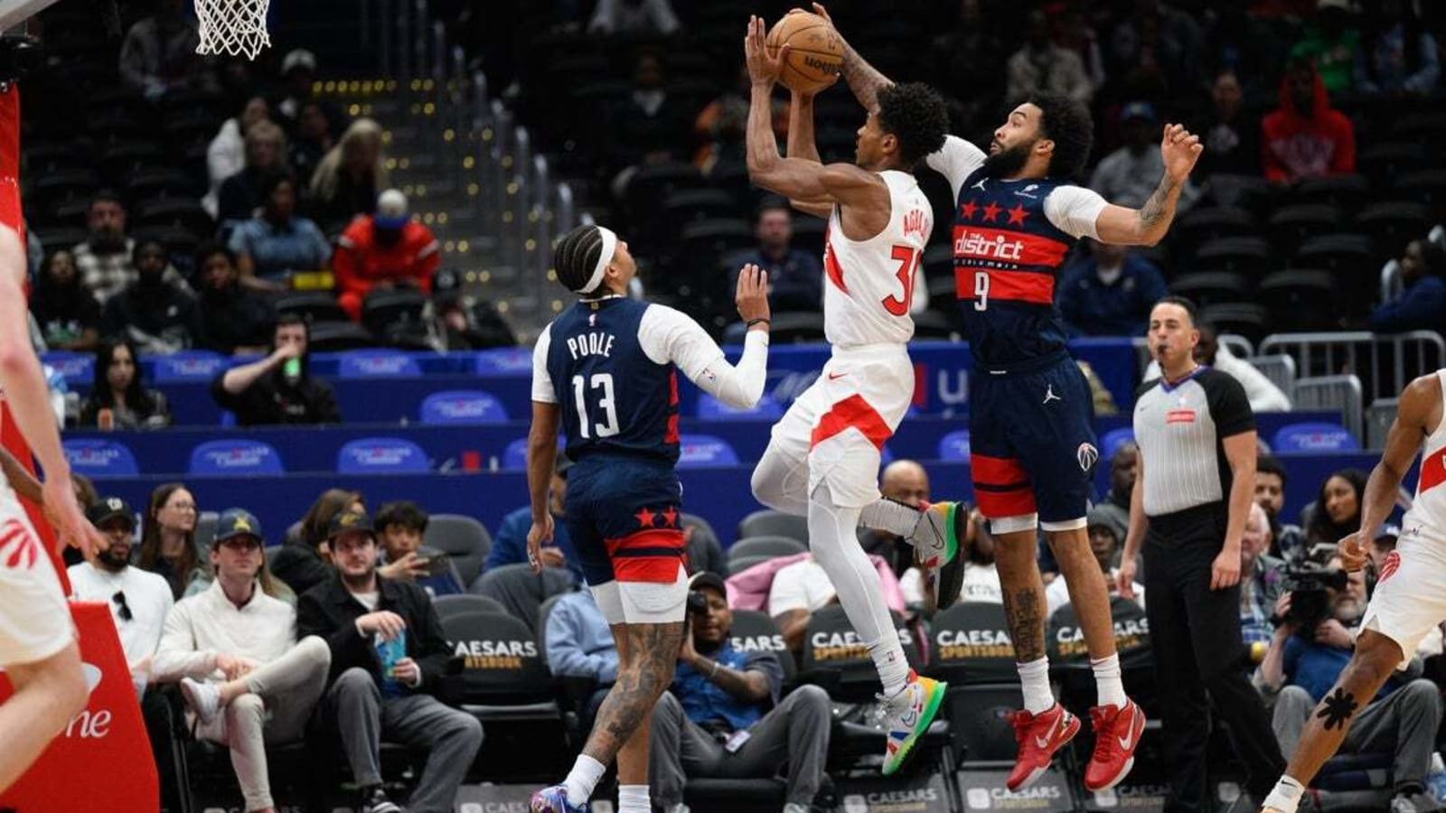 Jakob Poeltl helps Raptors down Wizards, end skid