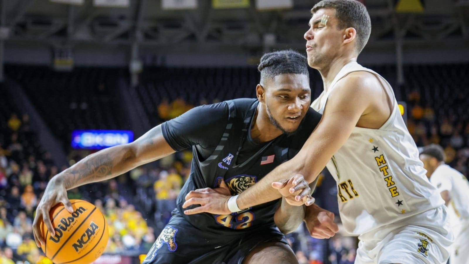 Wichita State upsets No. 14 Memphis in OT