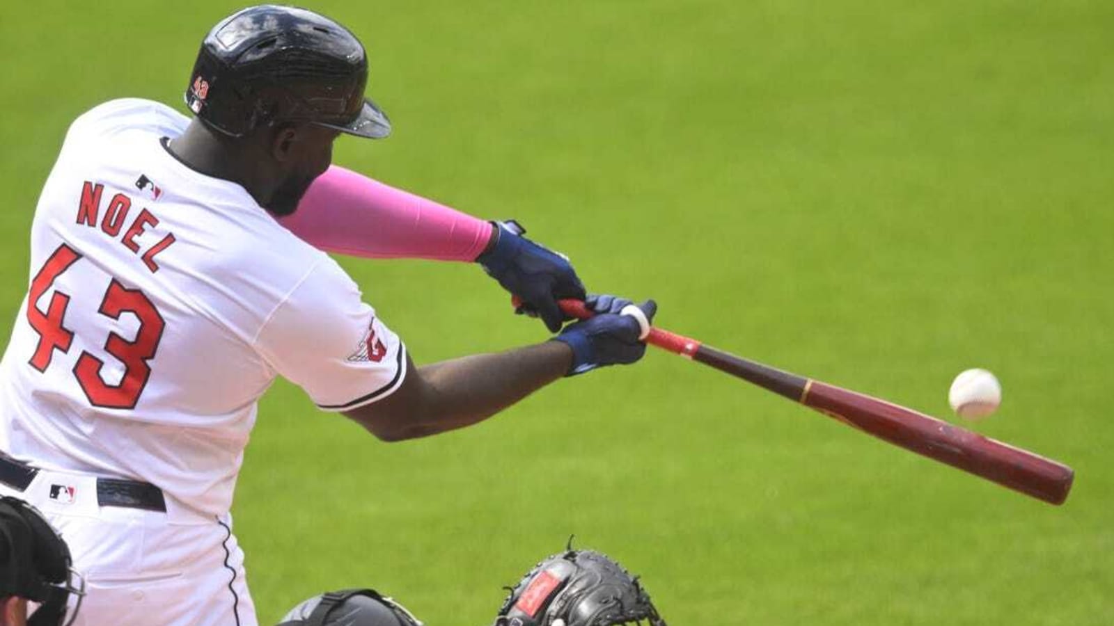Steven Kwan, Jhonkensy Noel lift Guardians past Giants