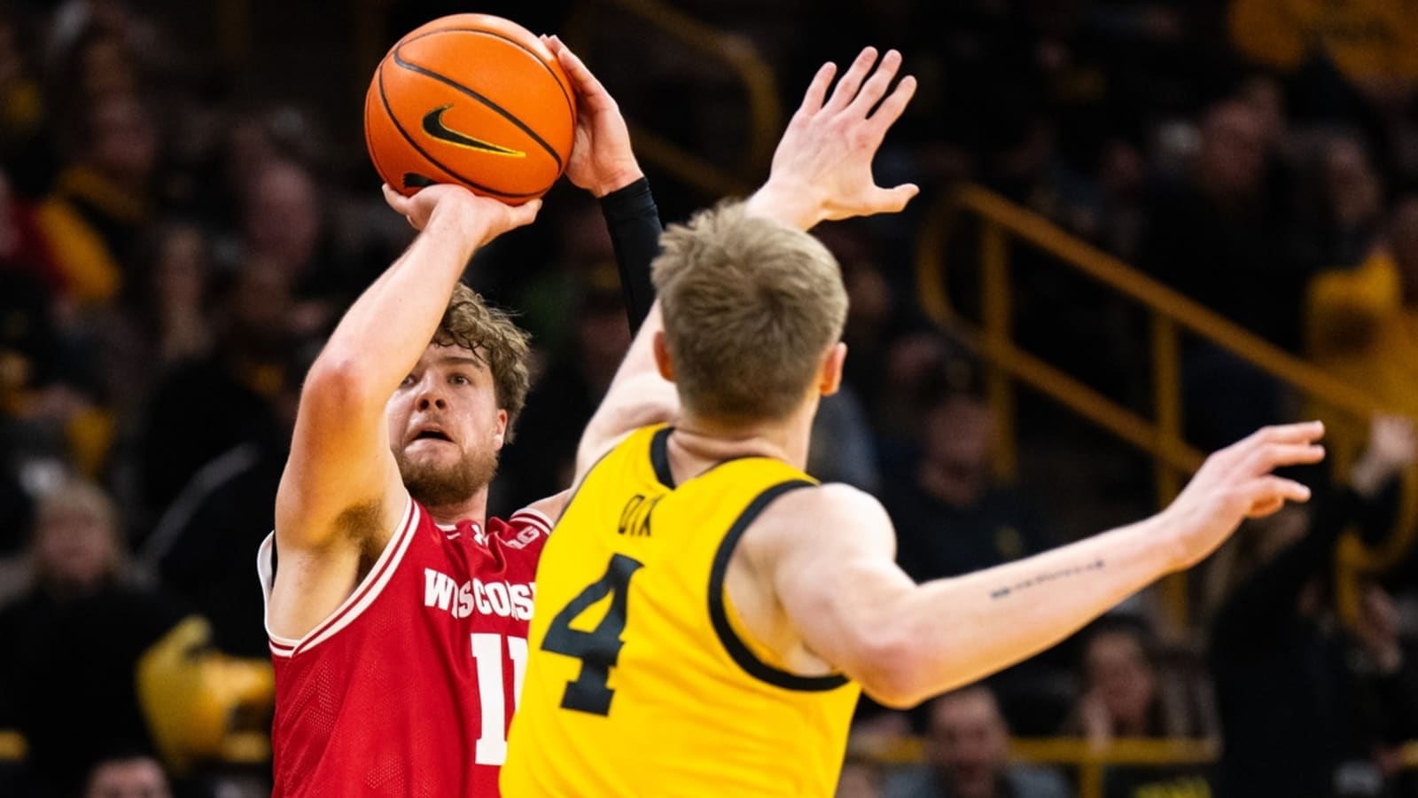 Report: Wisconsin G Max Klesmit out vs. Michigan State