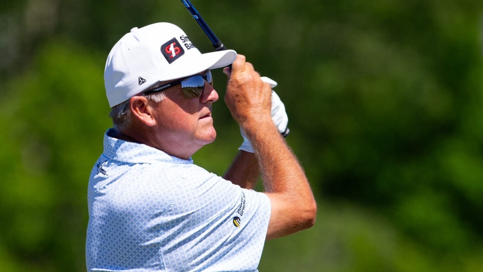 Ken Duke heats up, grabs 1-shot lead at Dominion Energy Charity Classic