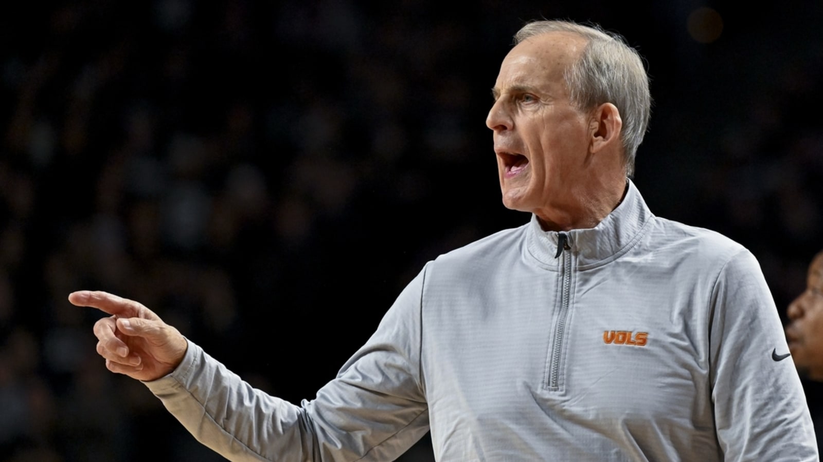 Despite dominant numbers, No. 5 Tennessee has to hold off LSU