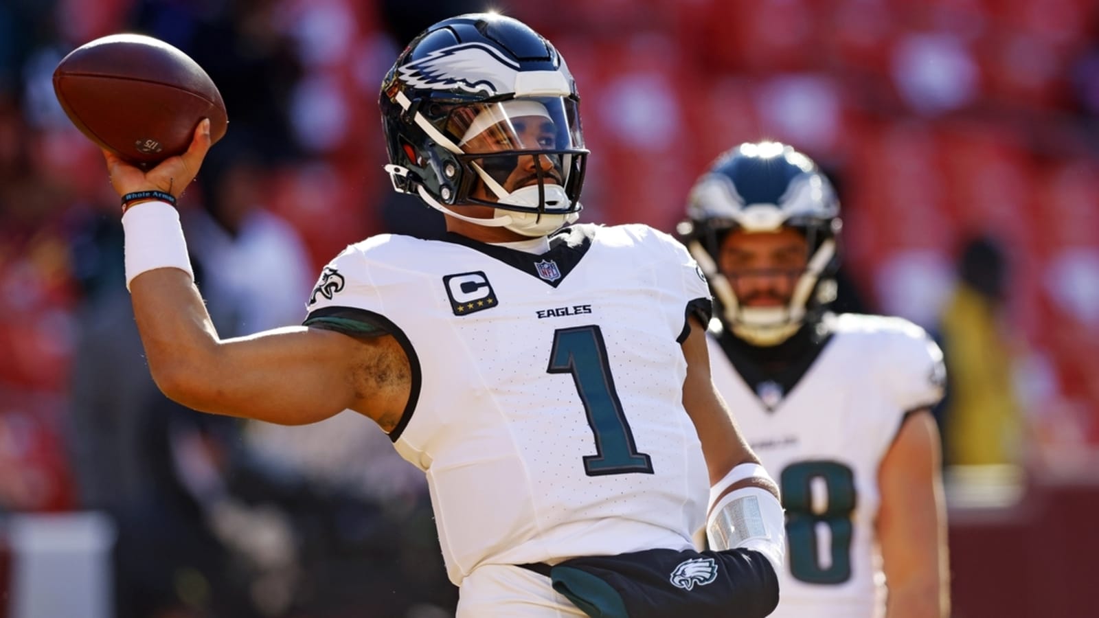 With question at QB, Eagles bid to wrap up NFC East vs. Cowboys