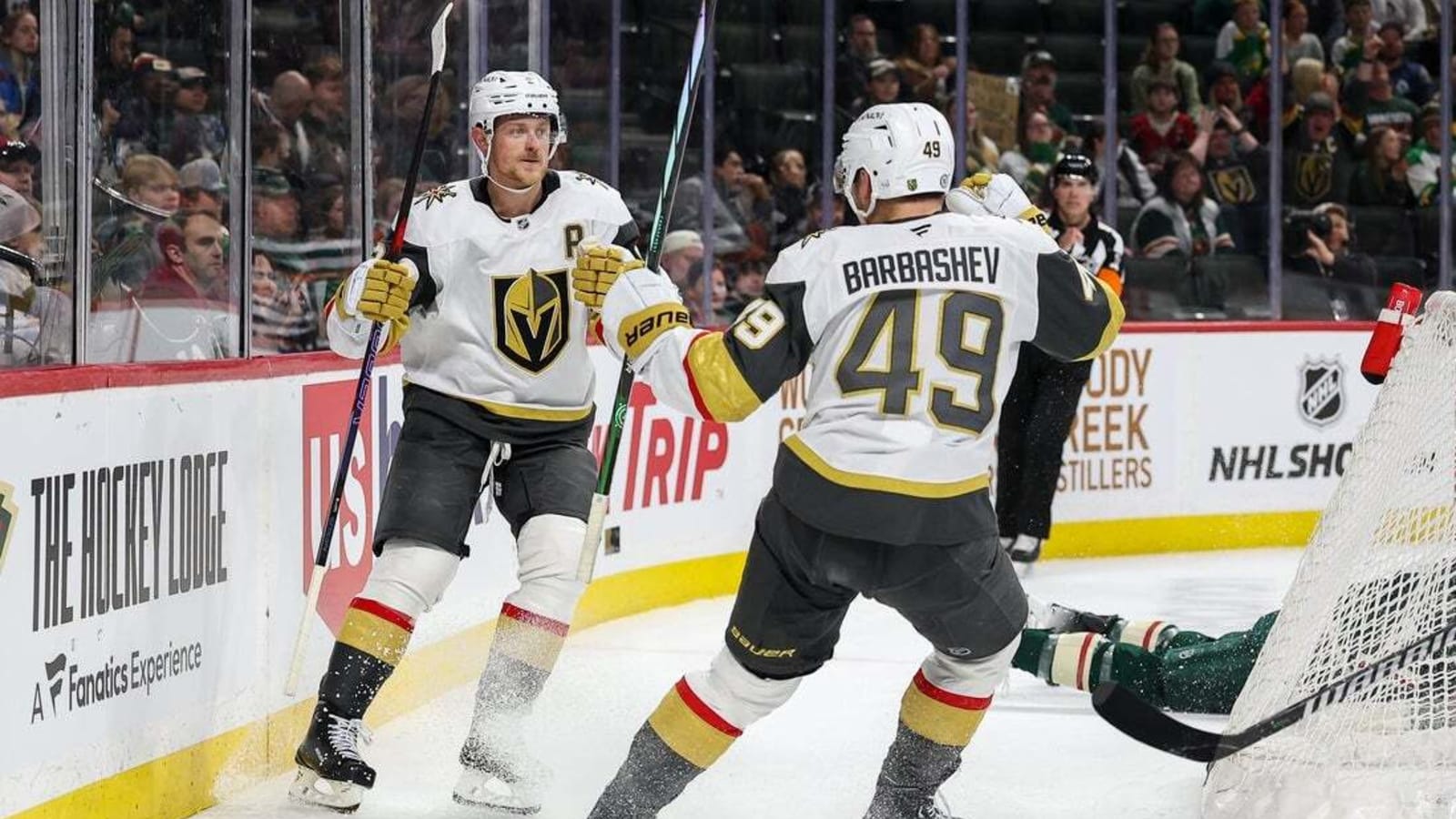 Jack Eichel&#39;s hat trick helps Golden Knights stay hot