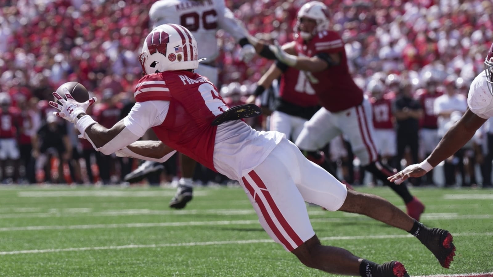 Wisconsin hopes WR position isn&#39;t depleted vs. Rutgers
