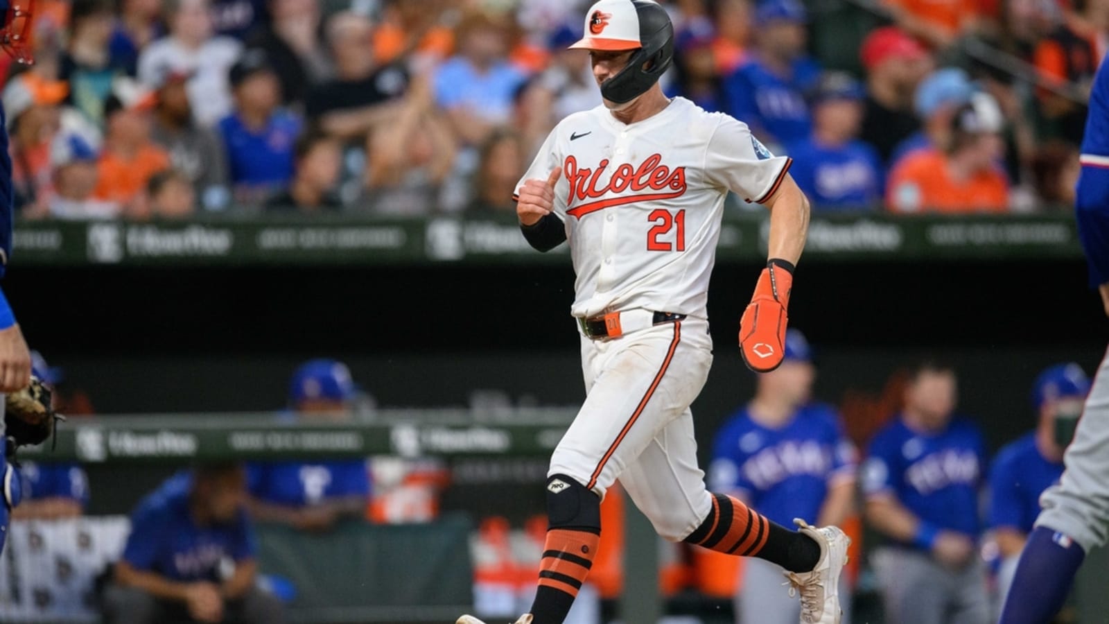 Phillies acquire OF Austin Hays from Orioles