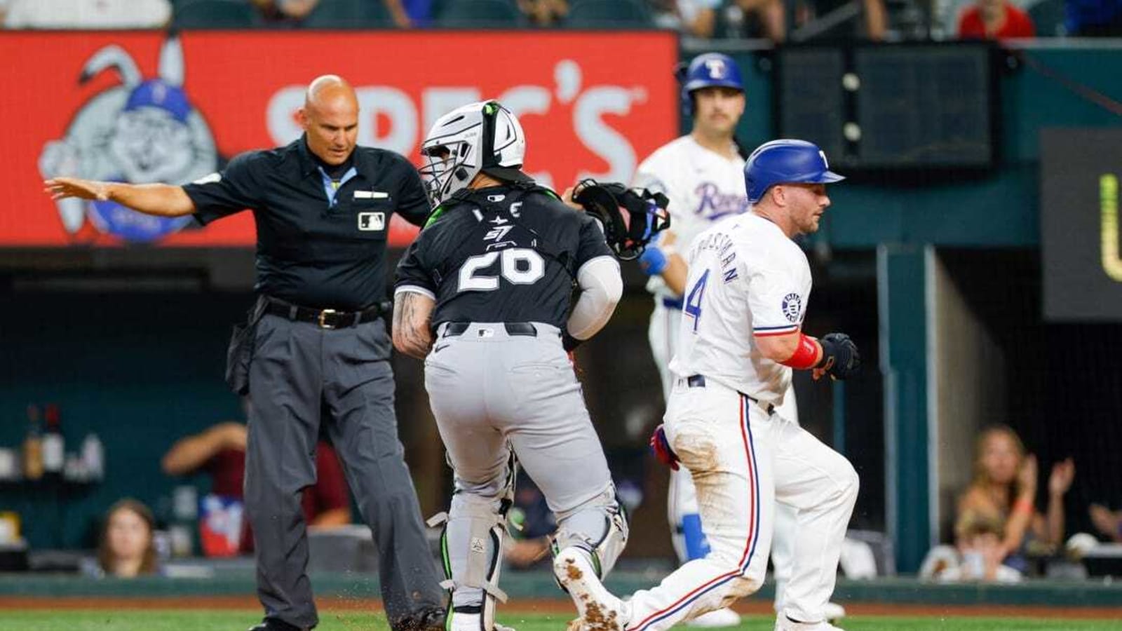 Jon Gray, Rangers take care of skidding White Sox