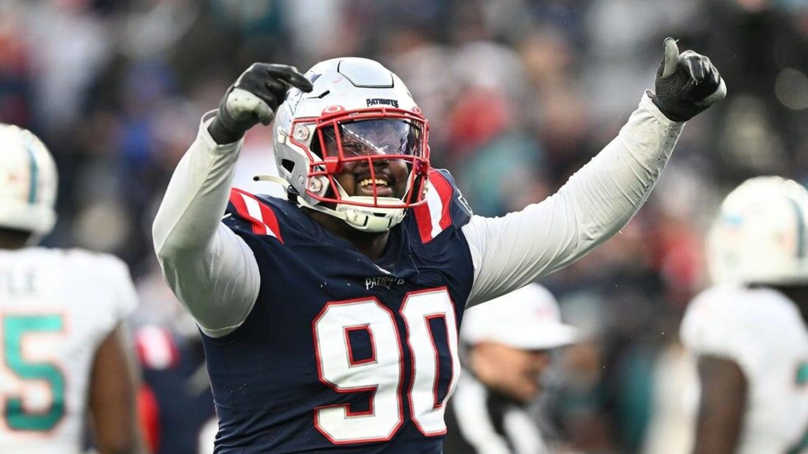 Patriots sign DT Christian Barmore to $92M extension