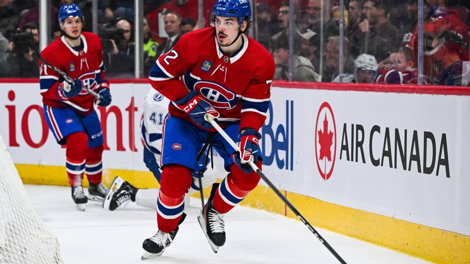Canadiens sign D Arber Xhekaj to two-year deal