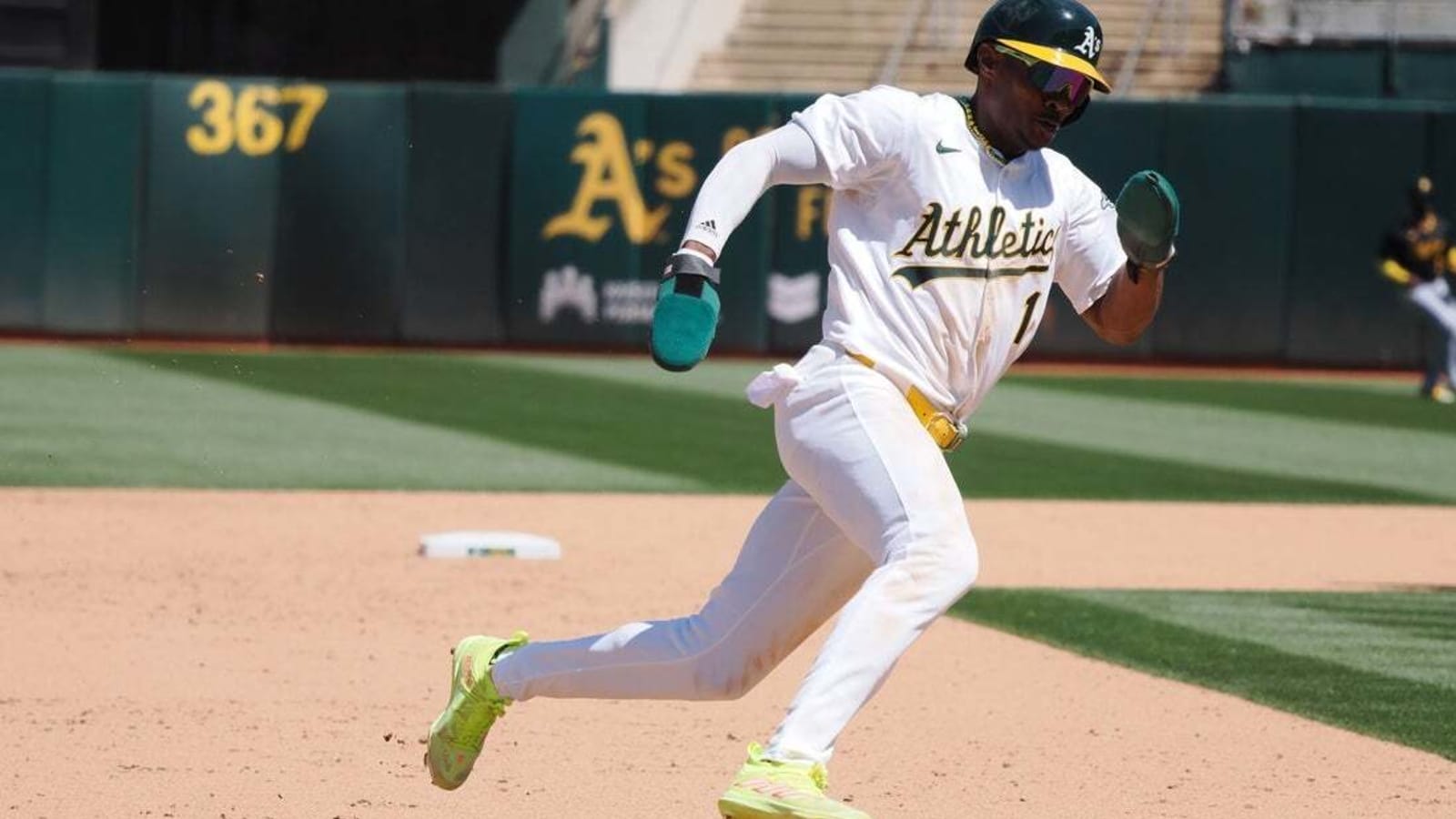 Dodgers acquire speedy OF Esteury Ruiz from A&#39;s