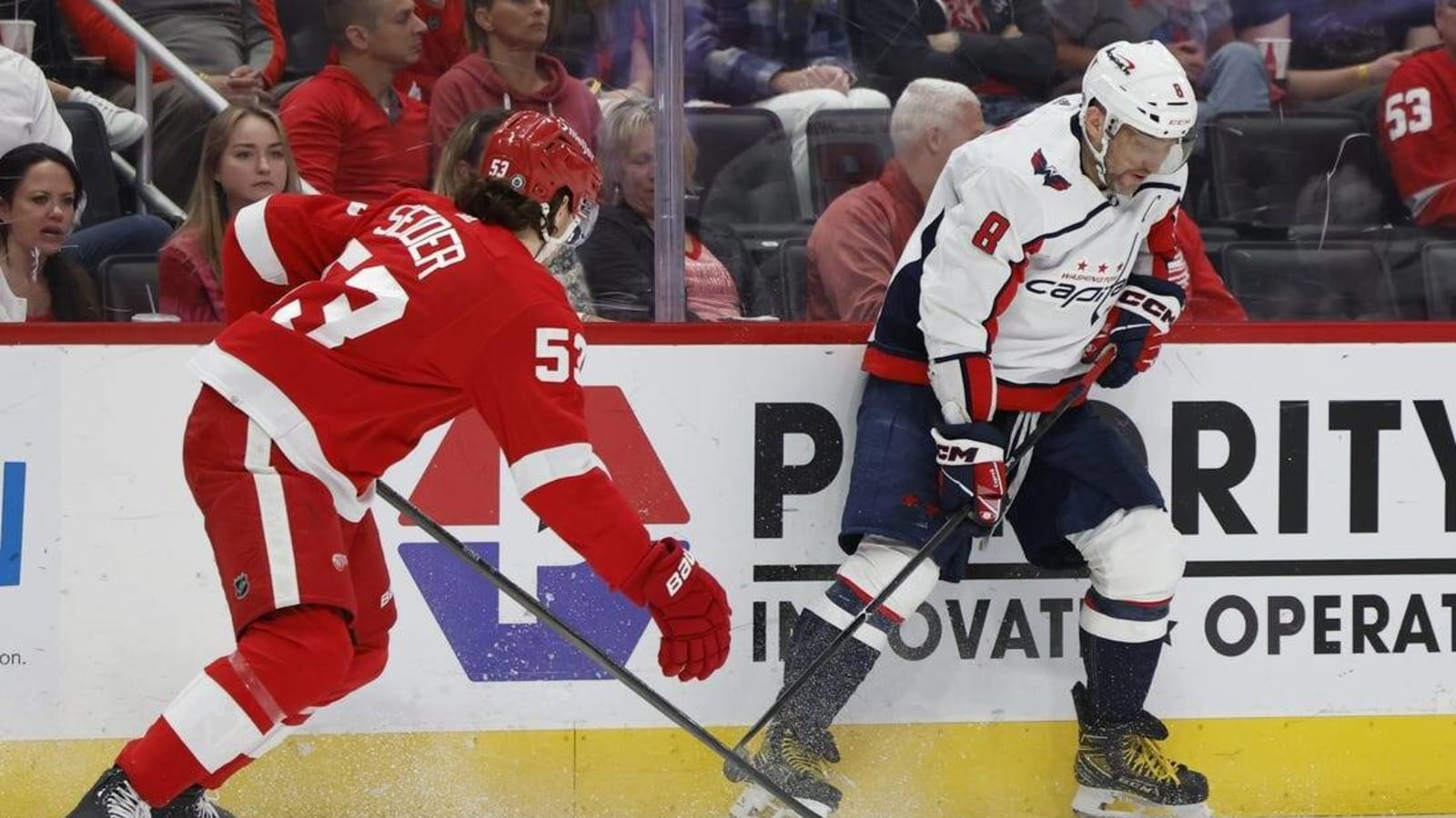 NHL roundup: Alex Ovechkin sets NHL record in Caps&#39; victory