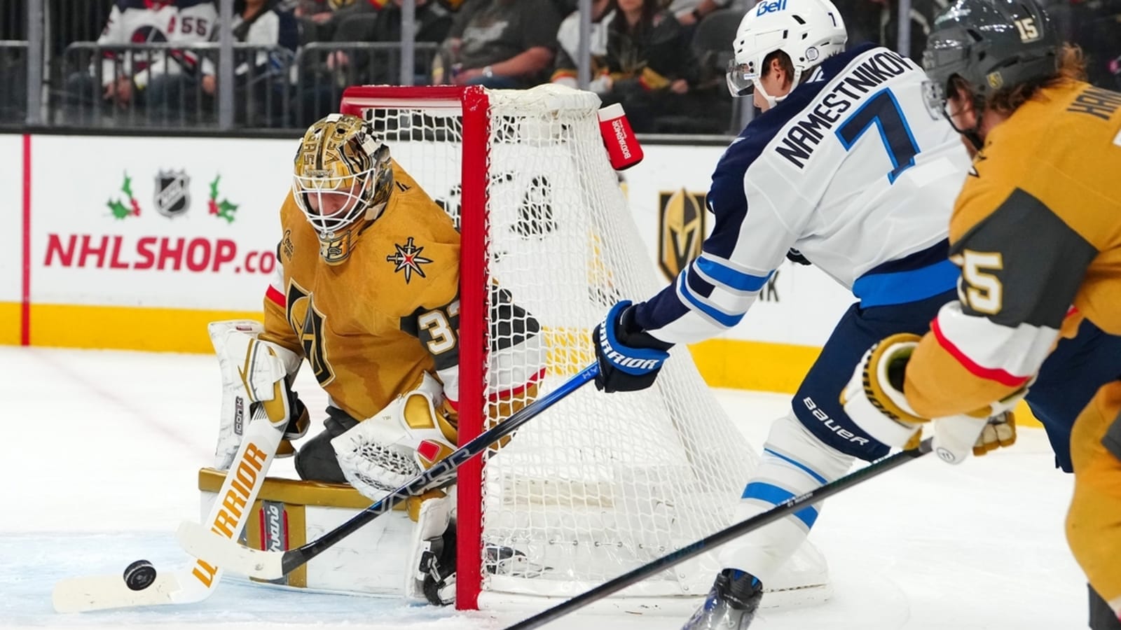 Golden Knights stay hot, edge slumping Jets
