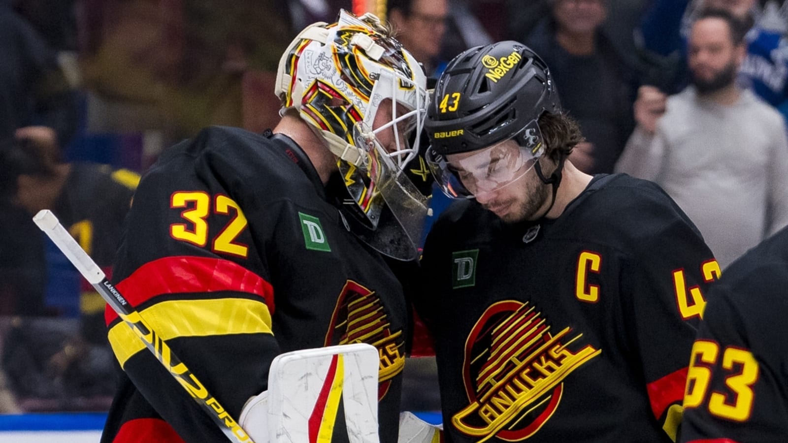 Quinn Hughes, Canucks end Caps&#39; winning streak