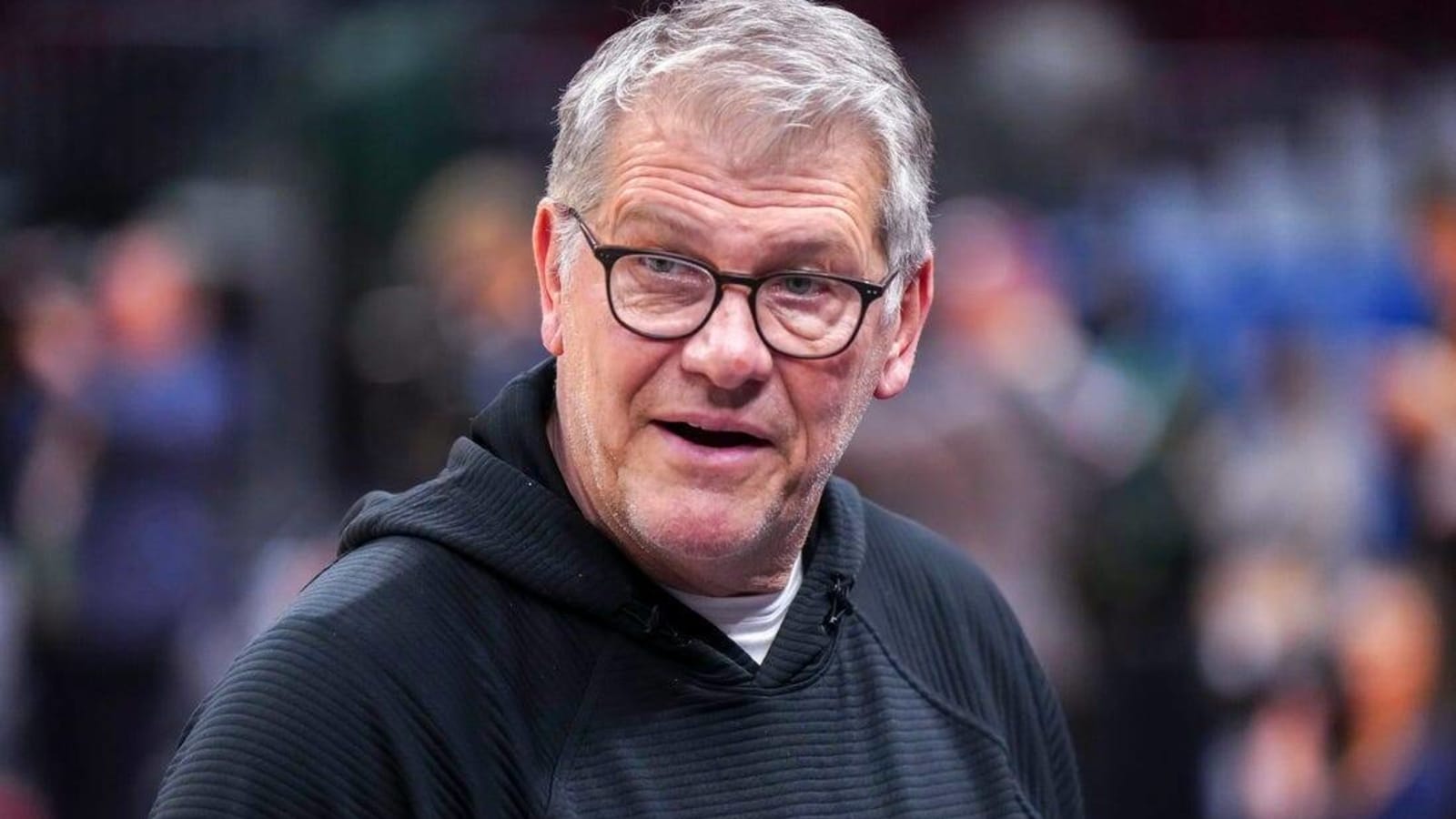 Geno Auriemma signs 5-year extension with UConn