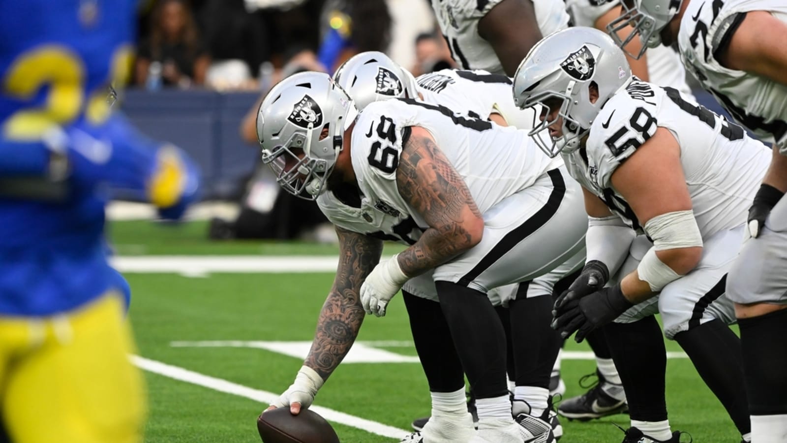 Chargers sign former Raiders C Andre James
