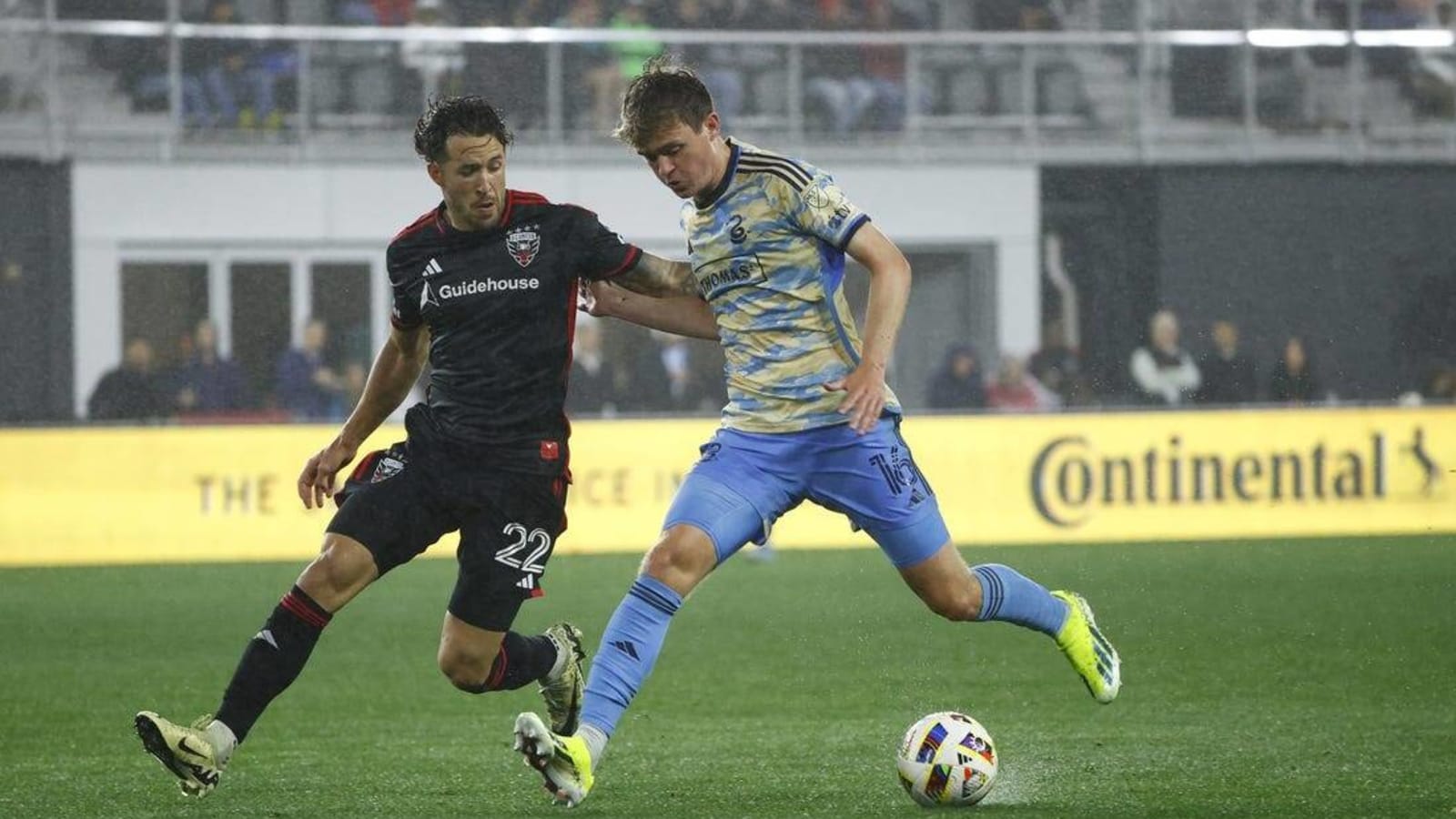 Union earn dramatic draw with D.C. United
