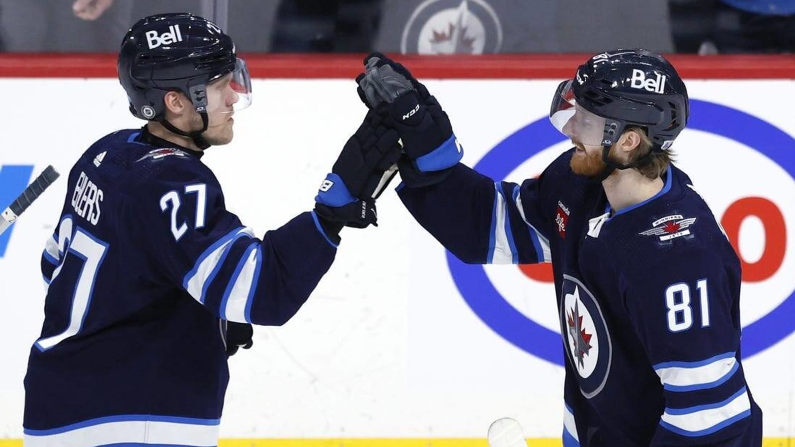 Jets face Blues in continuing push for first in Central