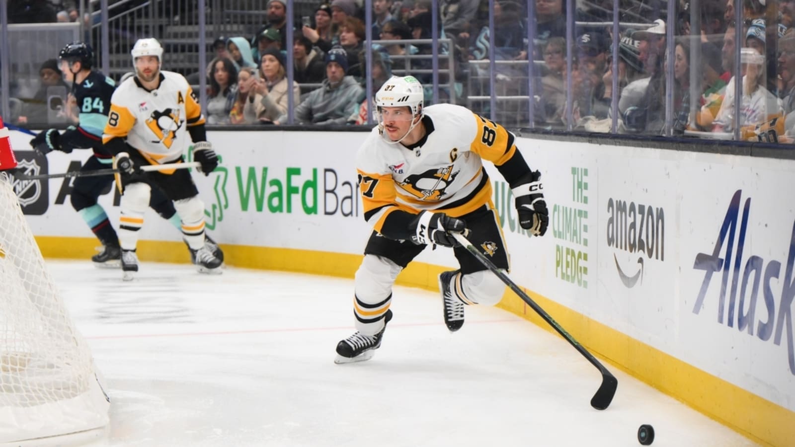 NHL roundup: Kraken beat Pens, spoil Sidney Crosby&#39;s historic day