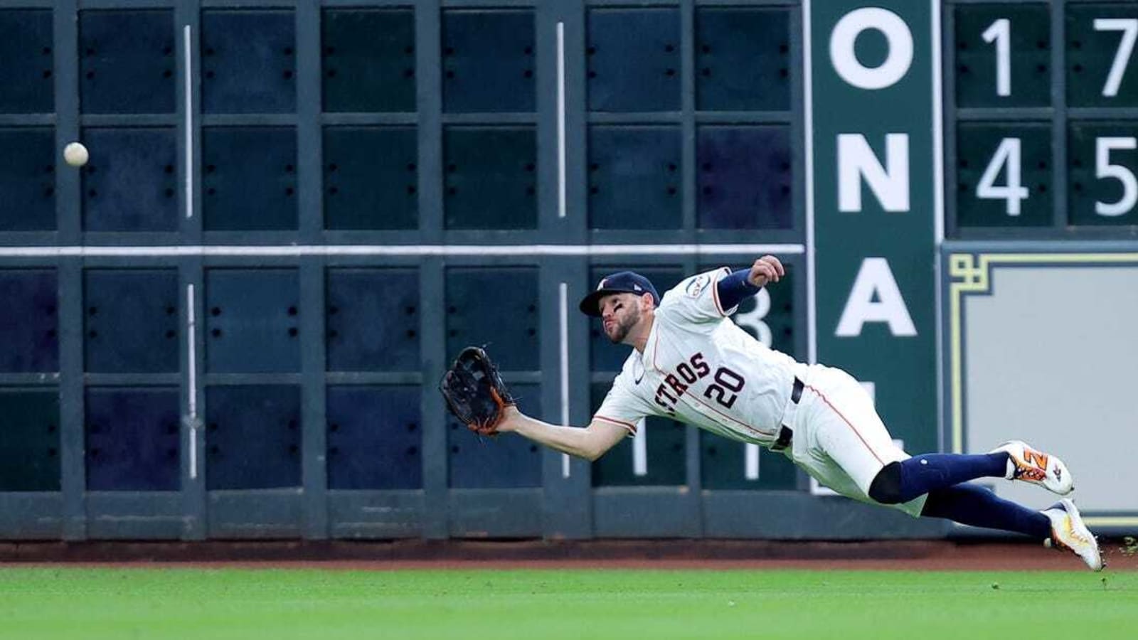 Rangers snap Astros&#39; 10-game home win streak