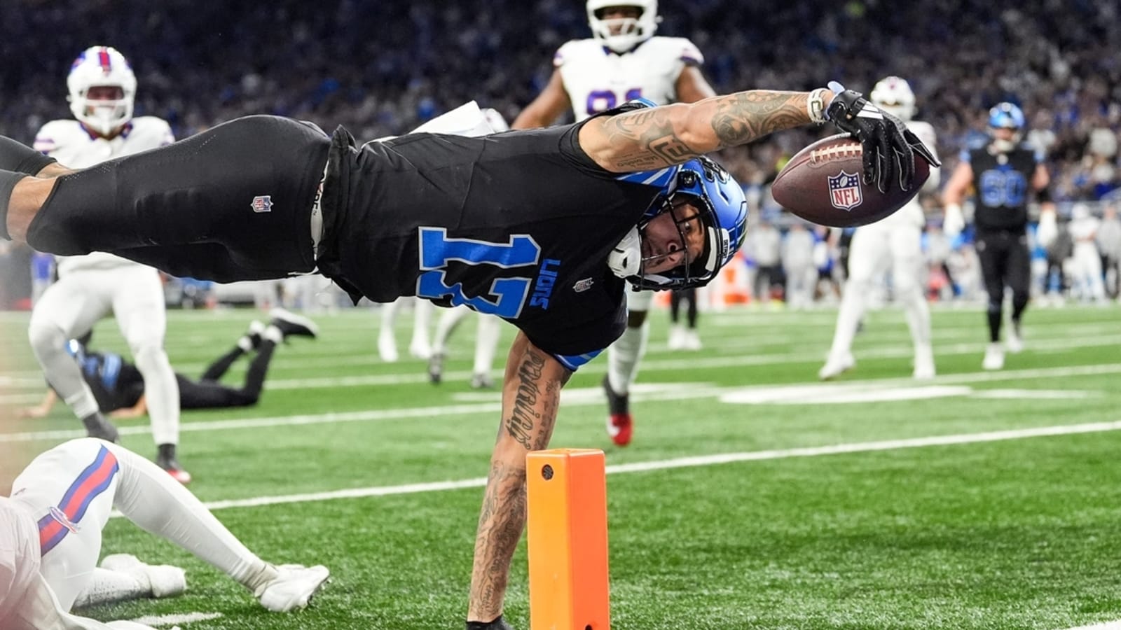 NFL transactions roundup: Lions, WR Tim Patrick stick together