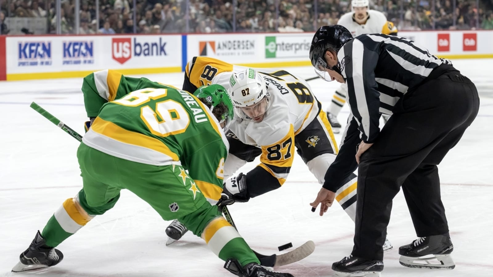 Sidney Crosby leads Penguins over slumping Wild