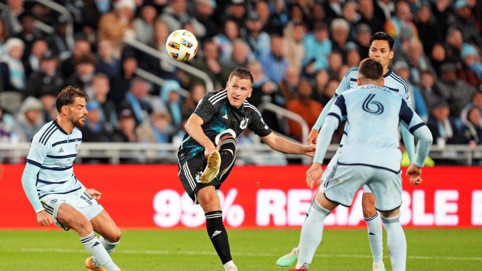 Minnesota United squeezes past Sporting Kansas City