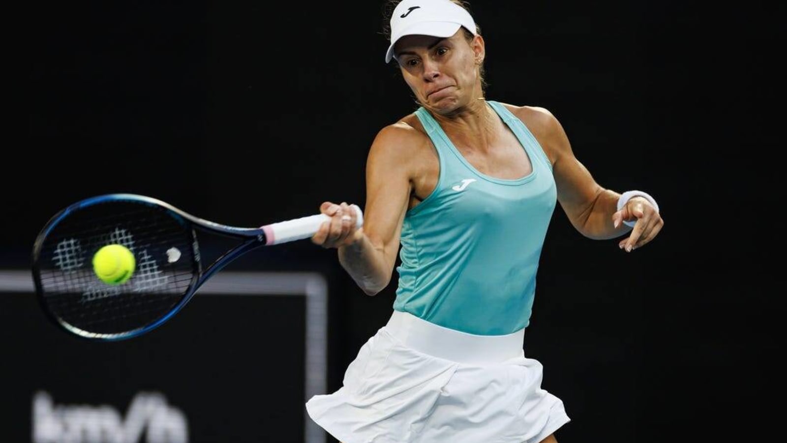 WTA roundup: Top seed falls in Thailand