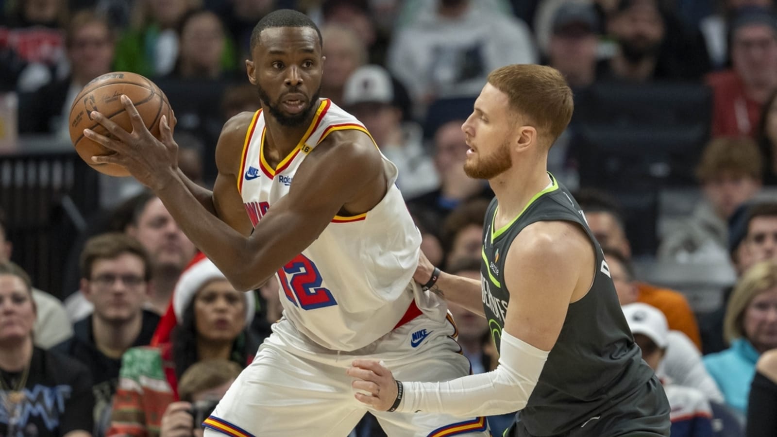 Stephen Curry nets 31 as Warriors end skid with win over Wolves
