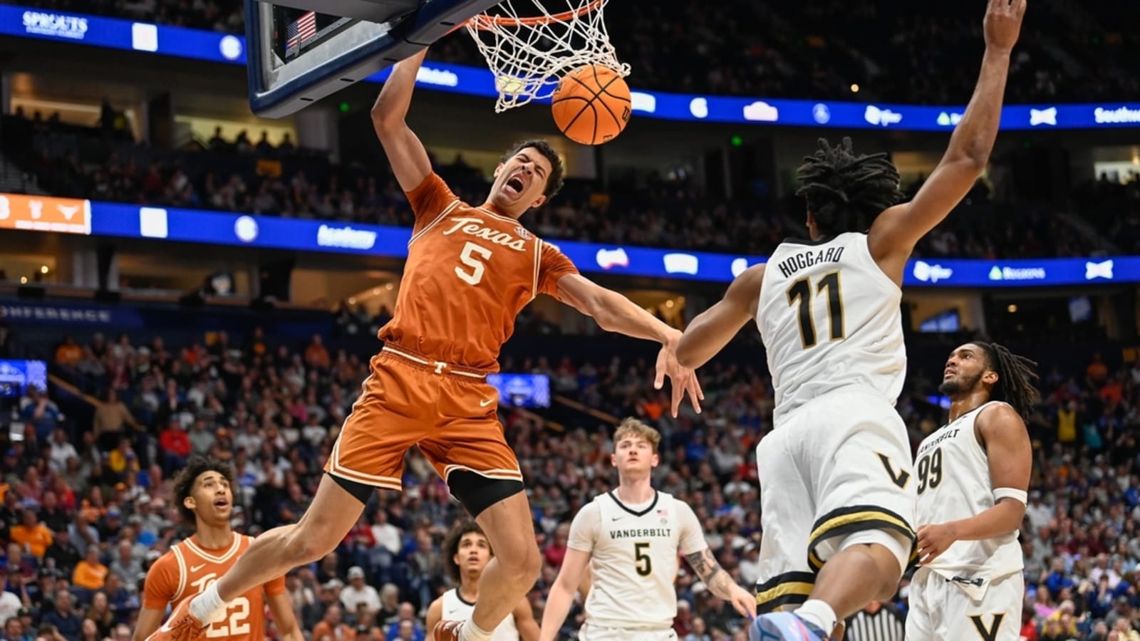 Texas staves off Vanderbilt 79-72 to advance