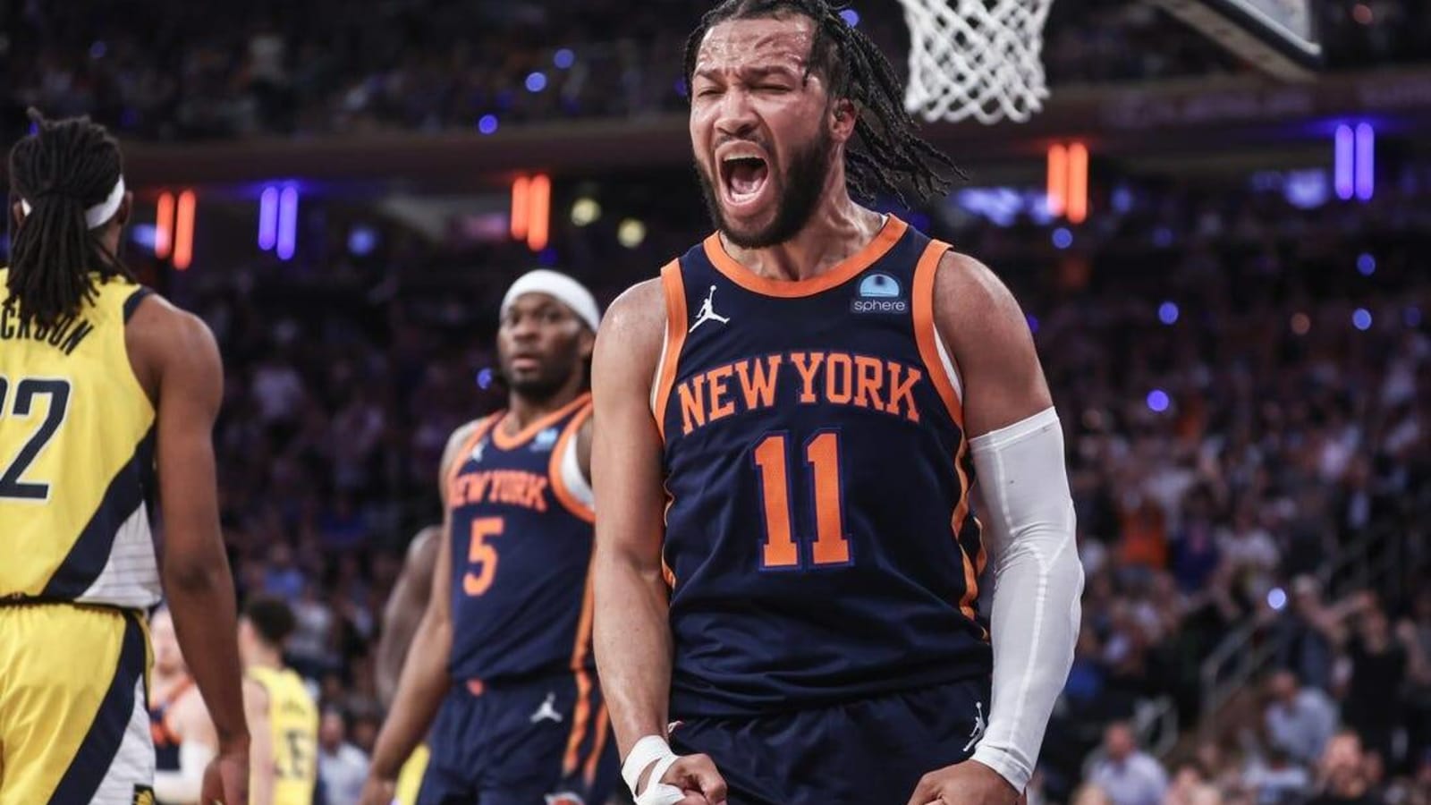 Jalen Brunson shakes off injury, sends Knicks past Pacers