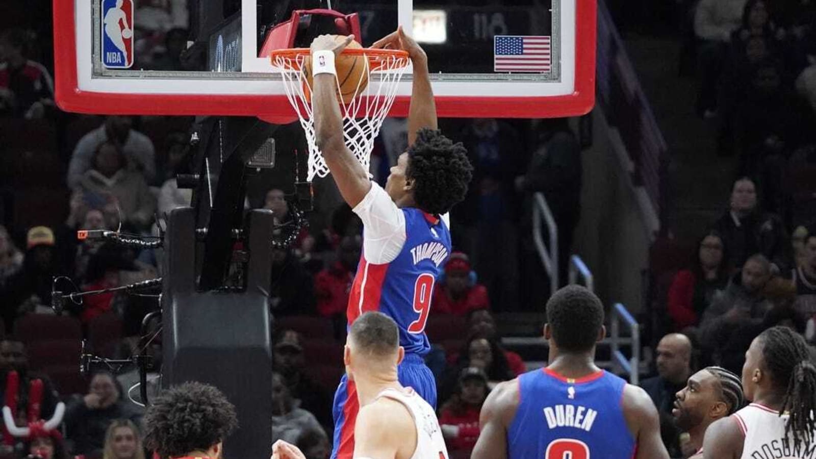Pistons embarrass Bulls, 132-92