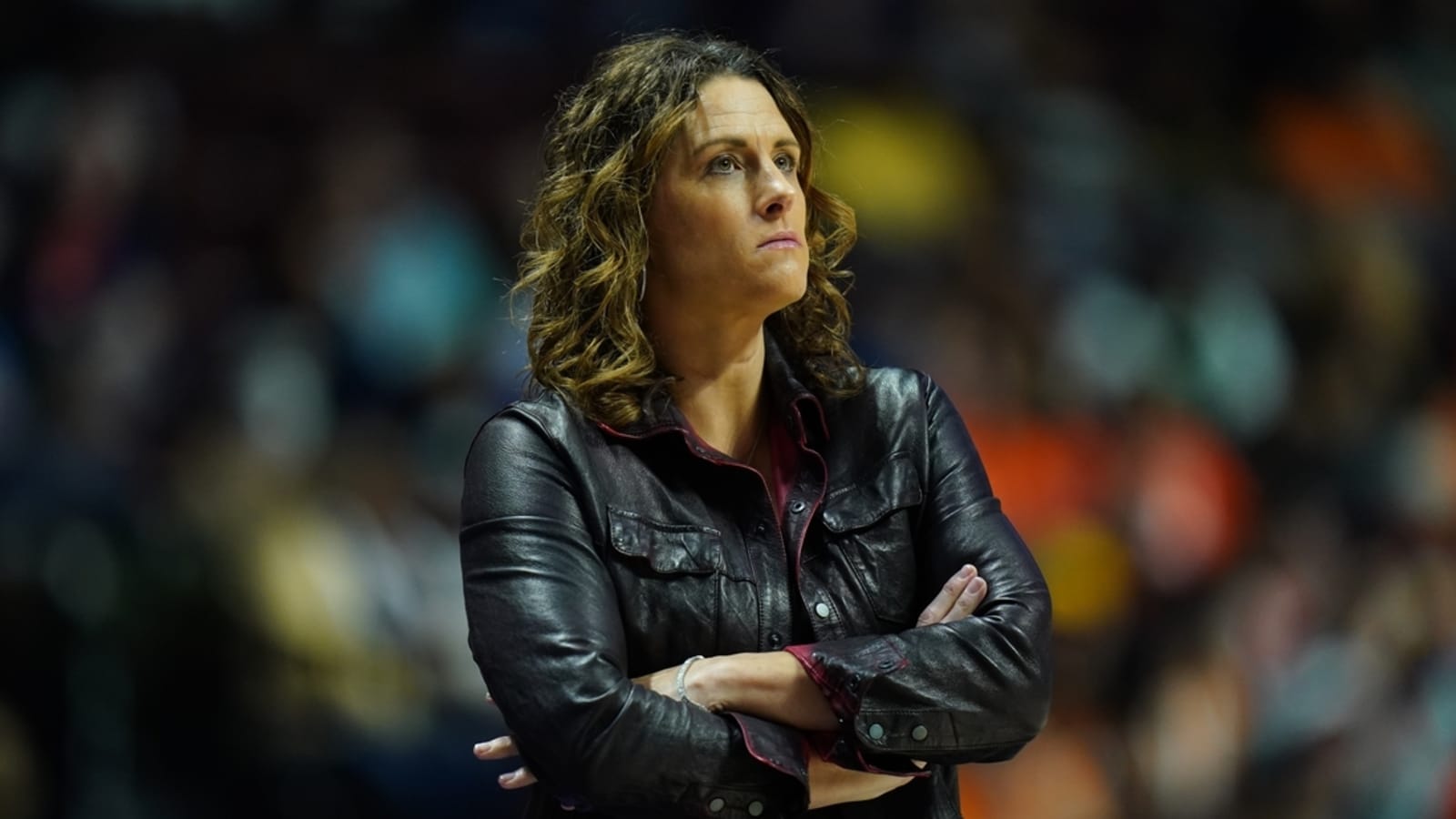 Report: Fever targeting Sun coach Stephanie White