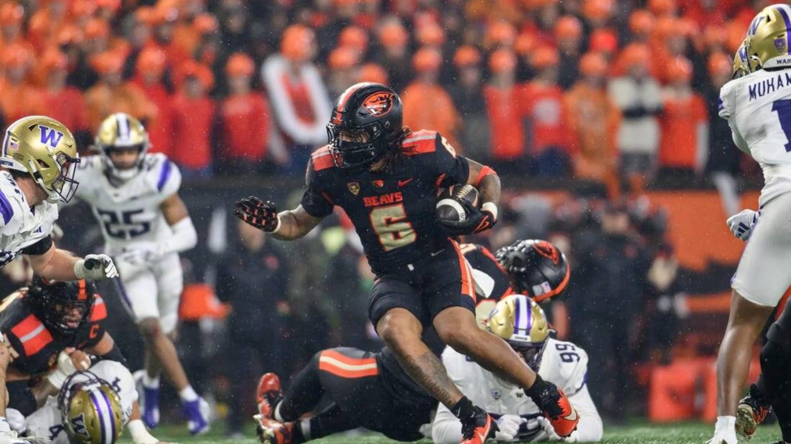 Ex-Oregon State star RB Damien Martinez chooses Miami