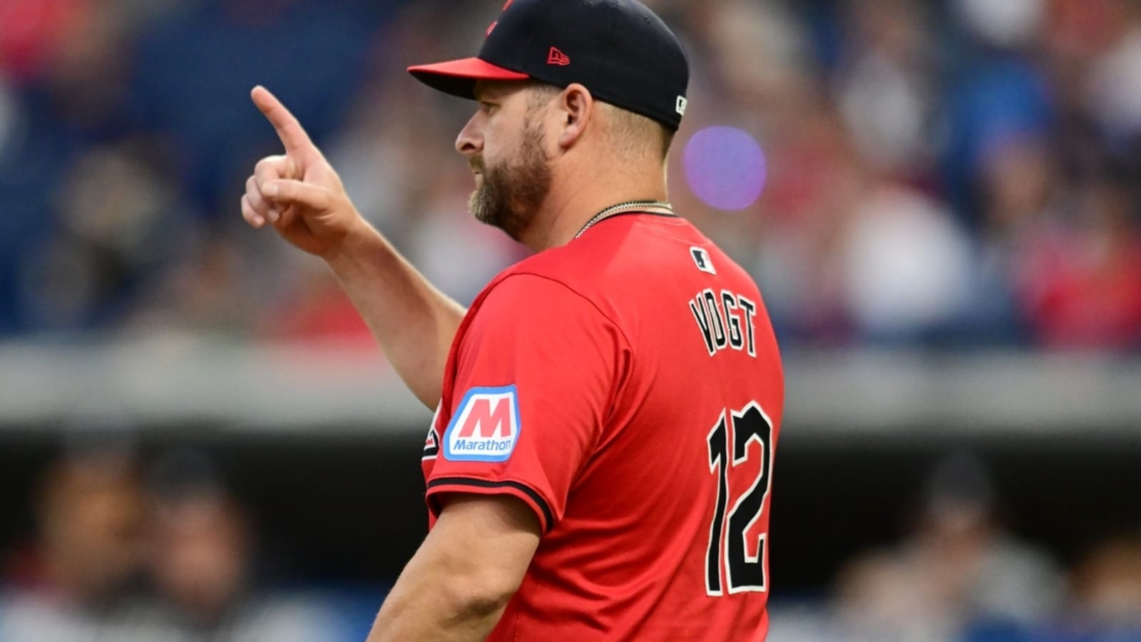 Guardians sniffing playoff berth as they host sinking Twins