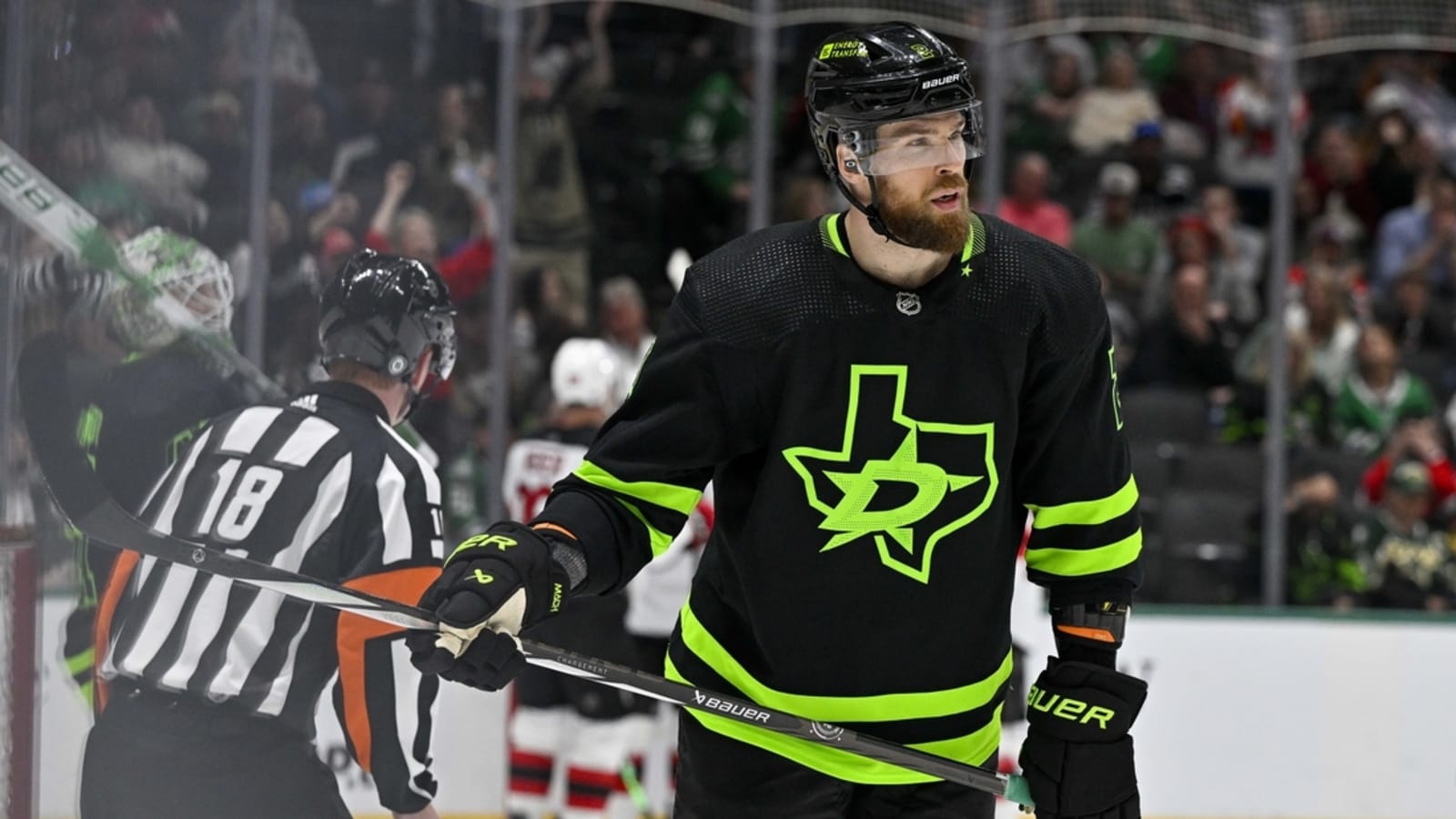 Maple Leafs sign D Jani Hakanpaa to 1-year deal