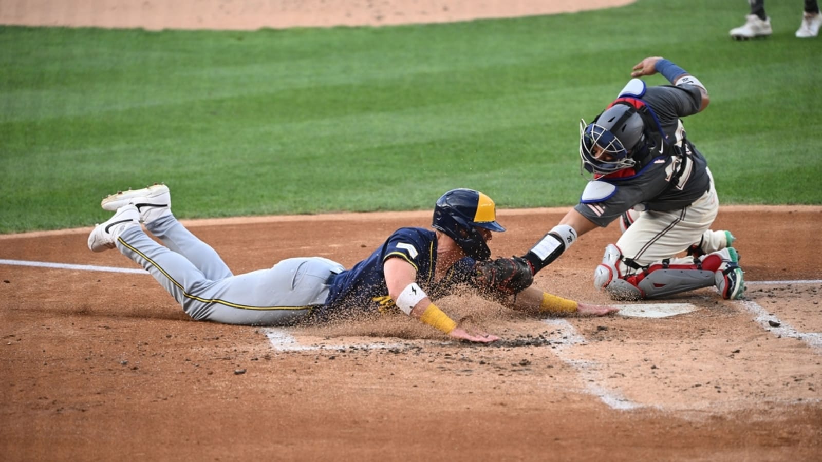 Frankie Montas beats Nationals in Brewers' debut