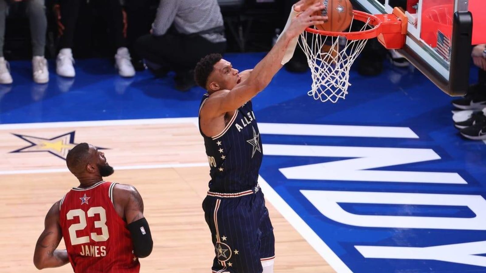 East hangs 211 points to topple West in NBA All-Star Game