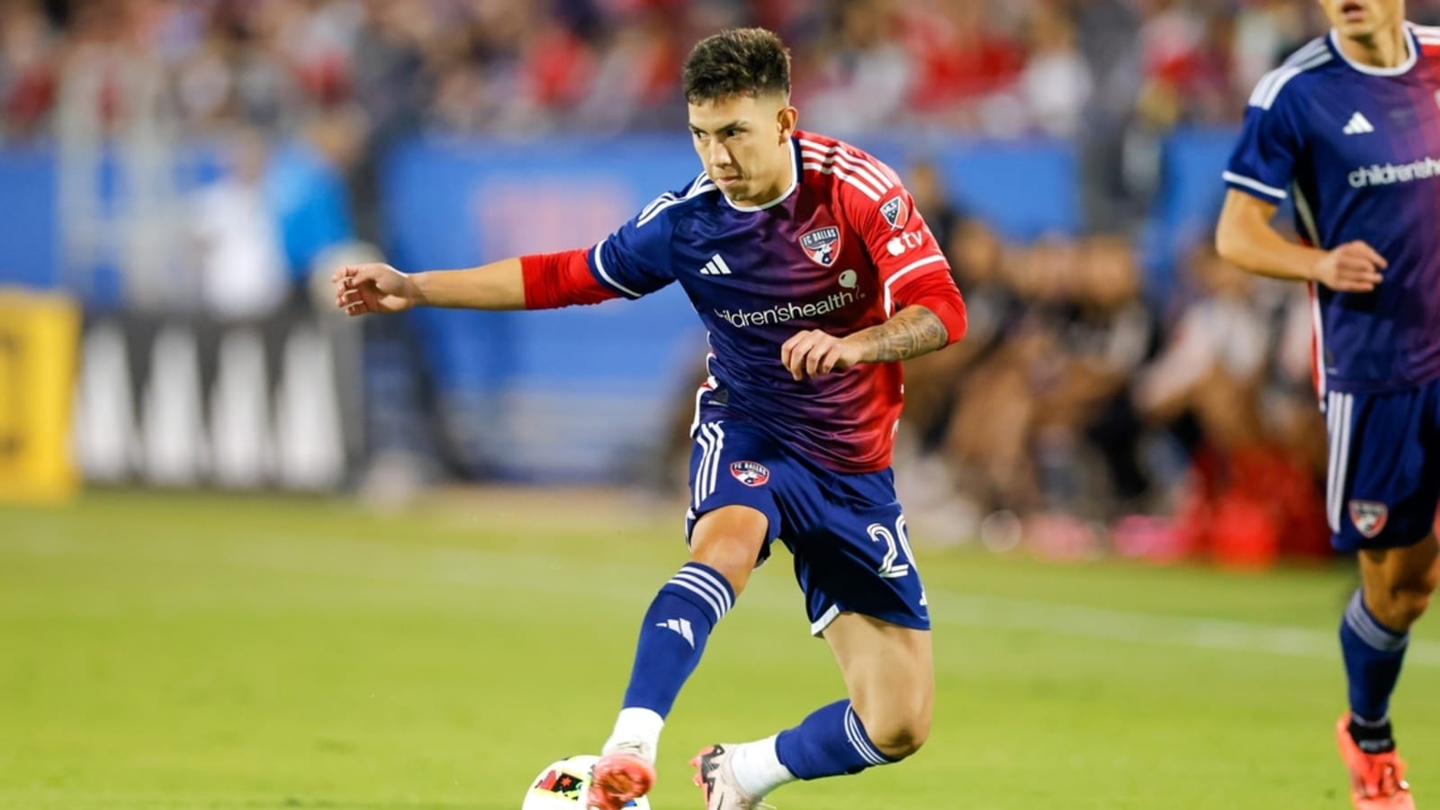 FC Dallas transfer Alan Velasco to Argentine club
