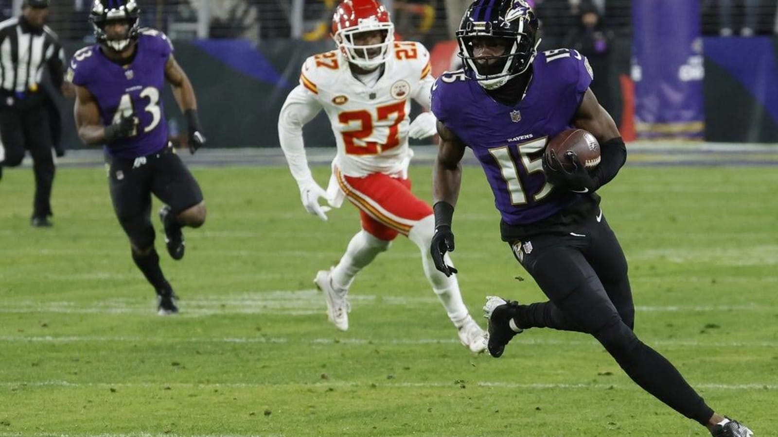 Ravens sign WR Nelson Agholor to 1-year extension