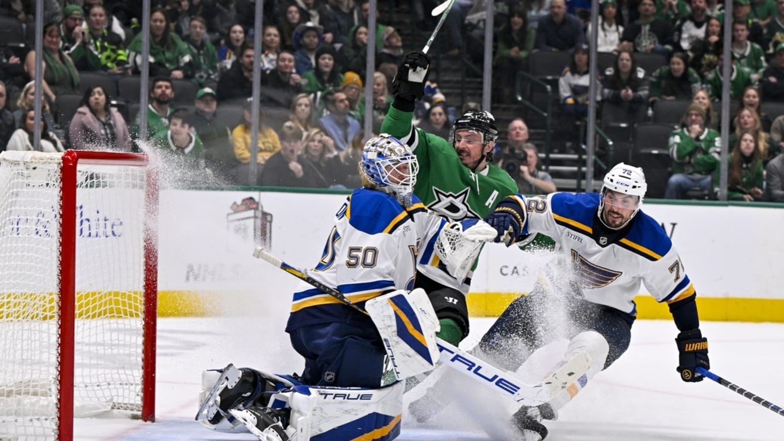 Matt Duchene&#39;s OT goal lifts Stars over Central rival Blues