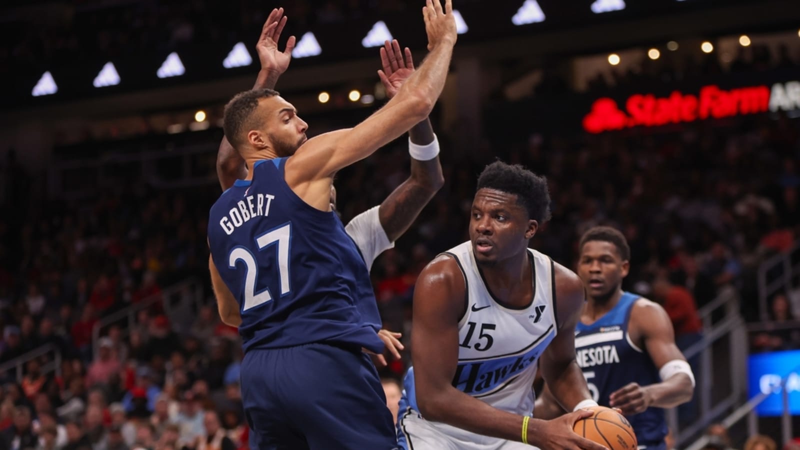 Bench production helps Hawks knock off Wolves