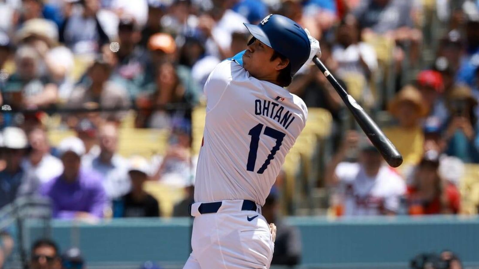 Shohei Ohtani goes deep twice, Dodgers sweep Braves